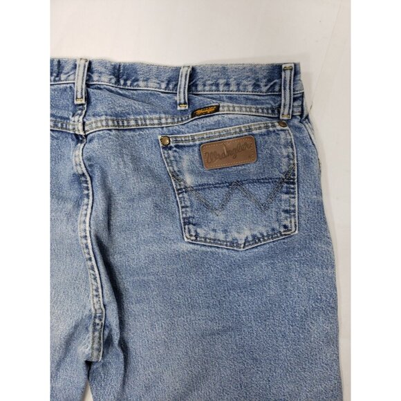 Wrangler George Strait Cowboy Collection Size 42x32 Light Wash Boot Cut - Picture 14 of 16